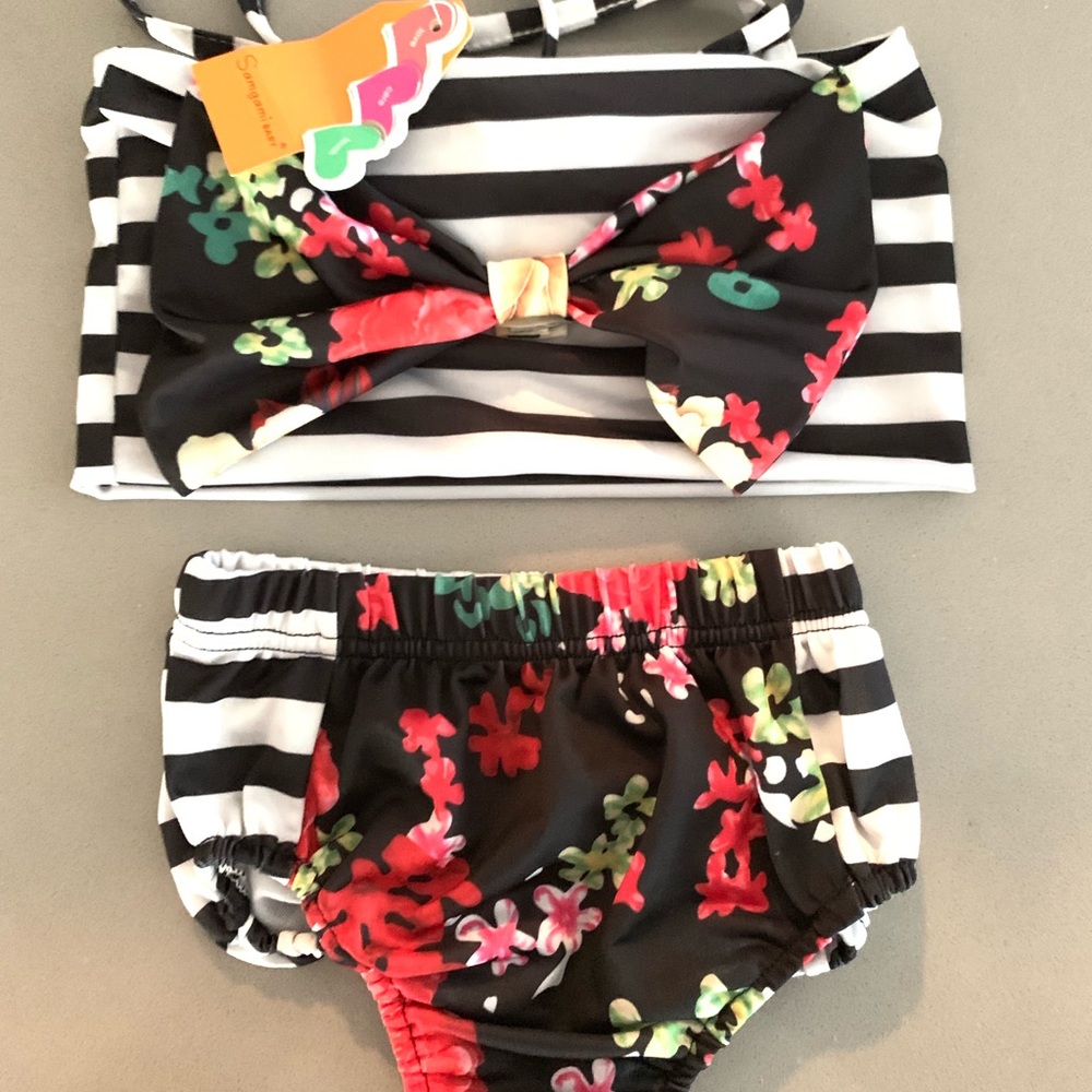 Child’s bikini NWT